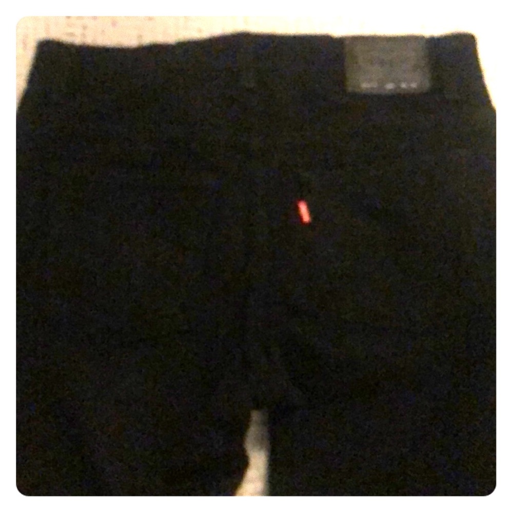 All black Levi jeans